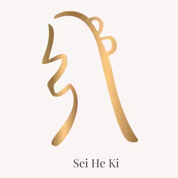 "Sei He Ki" représente de symbole de l'émotion. Représenté par une série de lignes ondulées et de miroirs, ce symbole aide à apporter paix et équilibre émotionnel.